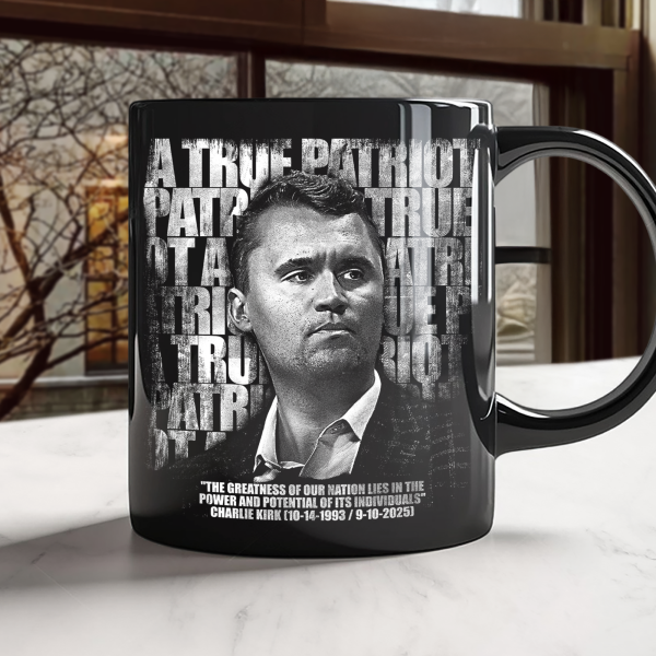 Charlie Kirk Memorial A True Patriot Tribute Remembrance Black Mug LM32 65541