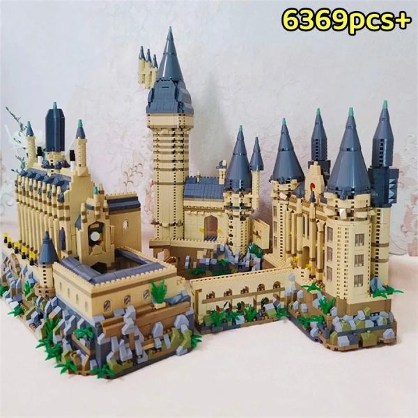 City Creative Medieval Magic School Castle Famous Architecture Palace Model Building Blocks