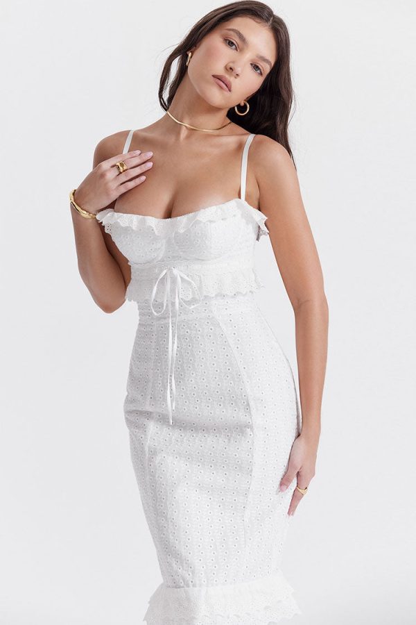 Classy Ruffle Sweetheart Broderie Anglaise Fitted Layered Maxi Sundress - White Classy Ruffle Sweetheart Broderie Anglaise Fitted Layered Maxi Sundress - White