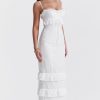 Classy Ruffle Sweetheart Broderie Anglaise Fitted Layered Maxi Sundress - White Classy Ruffle Sweetheart Broderie Anglaise Fitted Layered Maxi Sundress - White