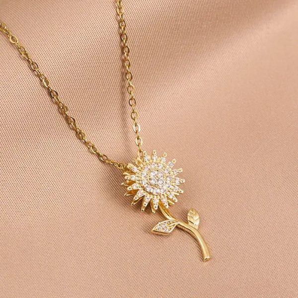 Double Layer Rotating Sunflower Stainless Steel Necklace Double Layer Rotating Sunflower Stainless Steel Necklace
