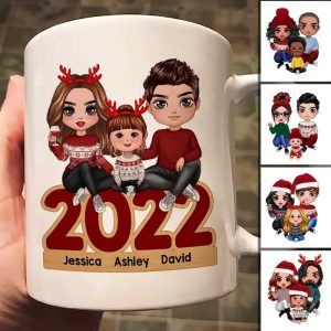 Family Sitting 2022 Christmas Personalized Mug