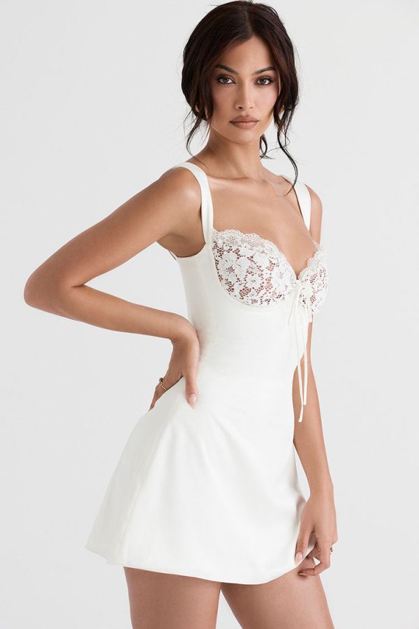 Feminine Lace Trim Sweetheart Tie Front Satin Mini Sundress - White Feminine Lace Trim Sweetheart Tie Front Satin Mini Sundress - White