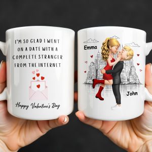 Glad I Went On A Date With A Complete Stranger, Hearts And Cityscape - Personalized Custom Coffee Mug - CPL1362_MG