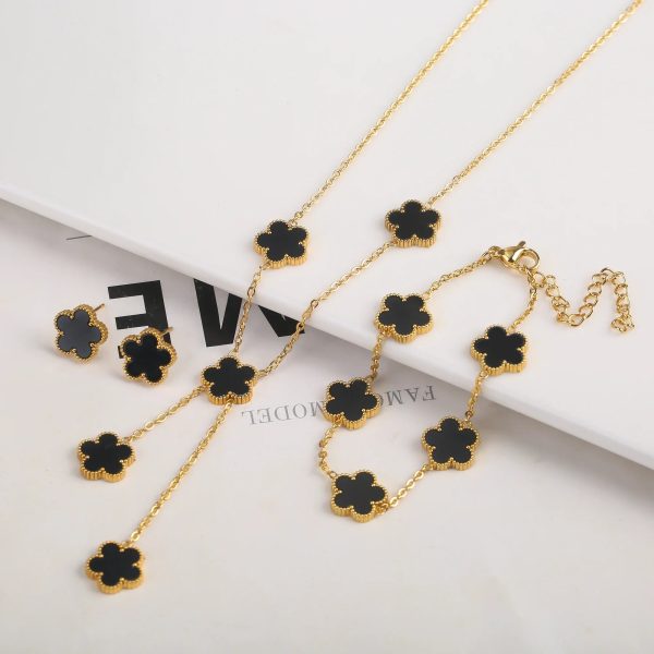 Gold Plated Five Leaf Flower Adjustable Bracelet Gold Plated Five Leaf Flower Adjustable Bracelet