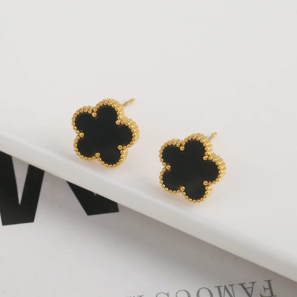 Gold Plated Five Leaf Flower Adjustable Bracelet Gold Plated Five Leaf Flower Adjustable Bracelet