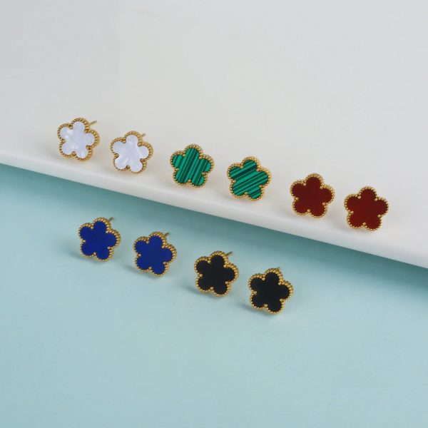 Gold Plated Five Leaf Flower Adjustable Bracelet Gold Plated Five Leaf Flower Adjustable Bracelet