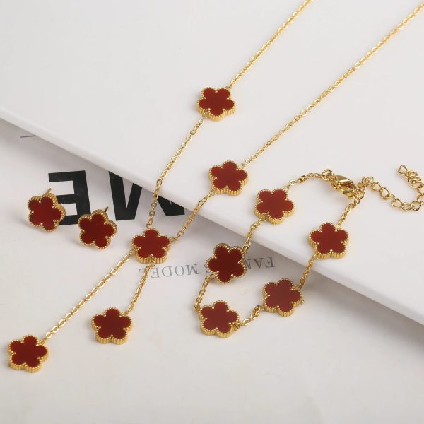 Gold Plated Five Leaf Flower Adjustable Bracelet Gold Plated Five Leaf Flower Adjustable Bracelet