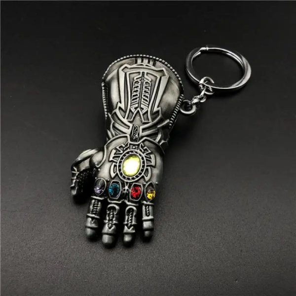 Legends The Avengers Peripherals Thanos Infinity Gauntlet Alloy Car Keychain