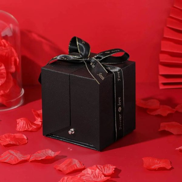Luxurious Rose Gift Box Necklace Luxurious Rose Gift Box Necklace