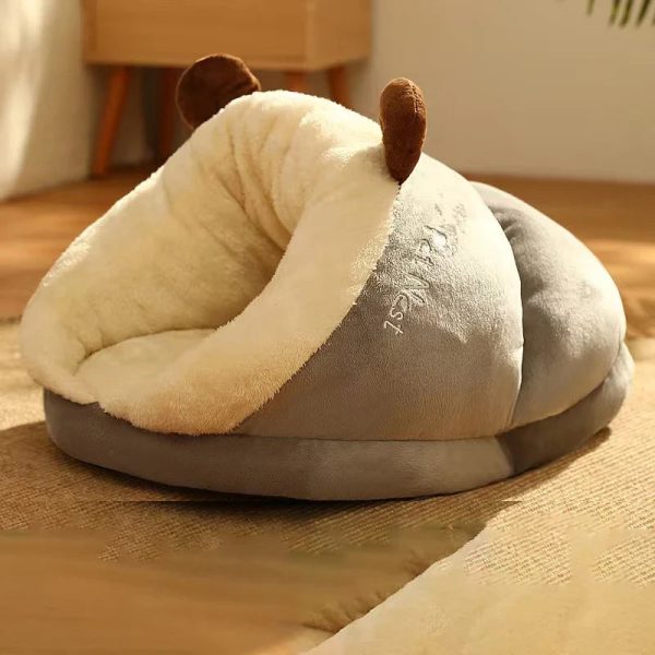 MADDEN Slipper-Shaped Dog Bed MADDEN Slipper-Shaped Dog Bed