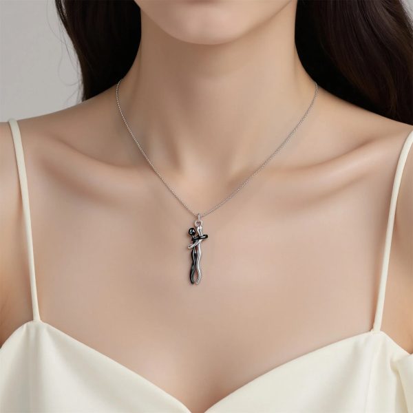 Personalized Embrace Couple Necklace Set Personalized Embrace Couple Necklace Set