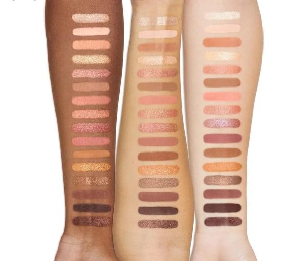 Popfeel 16-Shade Eyeshadow Palette Coral Color Scheme With Pearl & Matte Finishes Popfeel 16-Shade Eyeshadow Palette Coral Color Scheme With Pearl & Matte Finishes