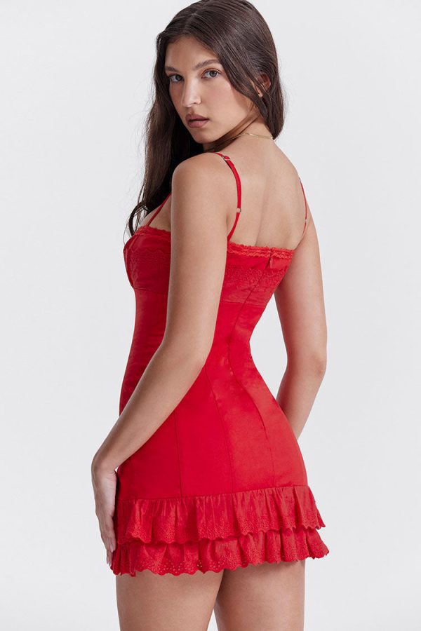 Sexy Lace Trim Sweetheart Neck Button Trim Fitted Slip Mini Sundress - Red Sexy Lace Trim Sweetheart Neck Button Trim Fitted Slip Mini Sundress - Red