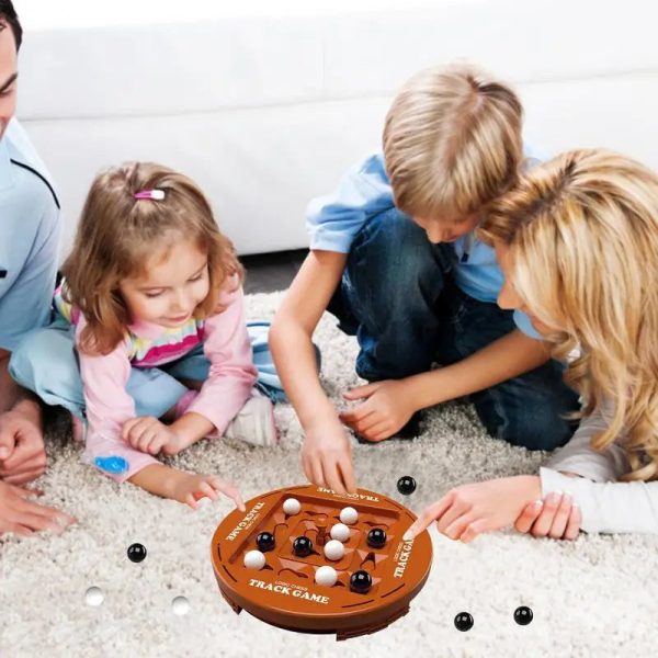 TrackGame Strategy 4-in-a-Row Game TrackGame Strategy 4-in-a-Row Game