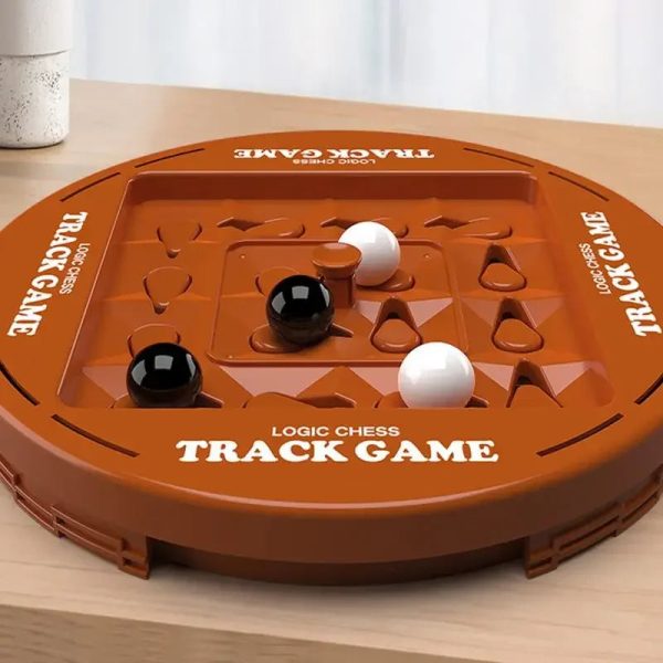 TrackGame Strategy 4-in-a-Row Game TrackGame Strategy 4-in-a-Row Game