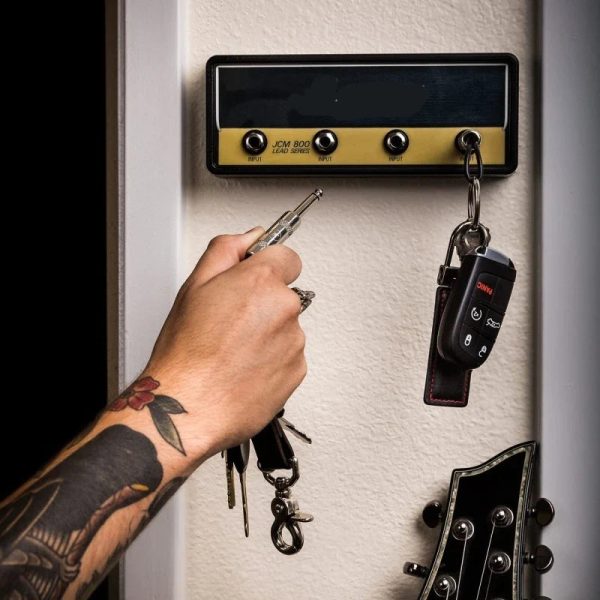 Wall Mounted Classic Radio Keychain Holder Wall Mounted Classic Radio Keychain Holder