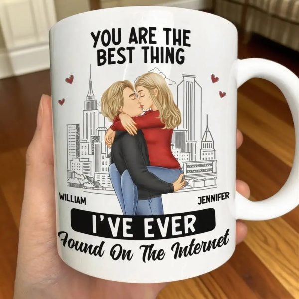 White Ceramic Mug with Couple Hug Design, Cityscape Background, Romantic Vibe, Perfect Gift for Lovers White Ceramic Mug with Couple Hug Design, Cityscape Background, Romantic Vibe, Perfect Gift for Lovers